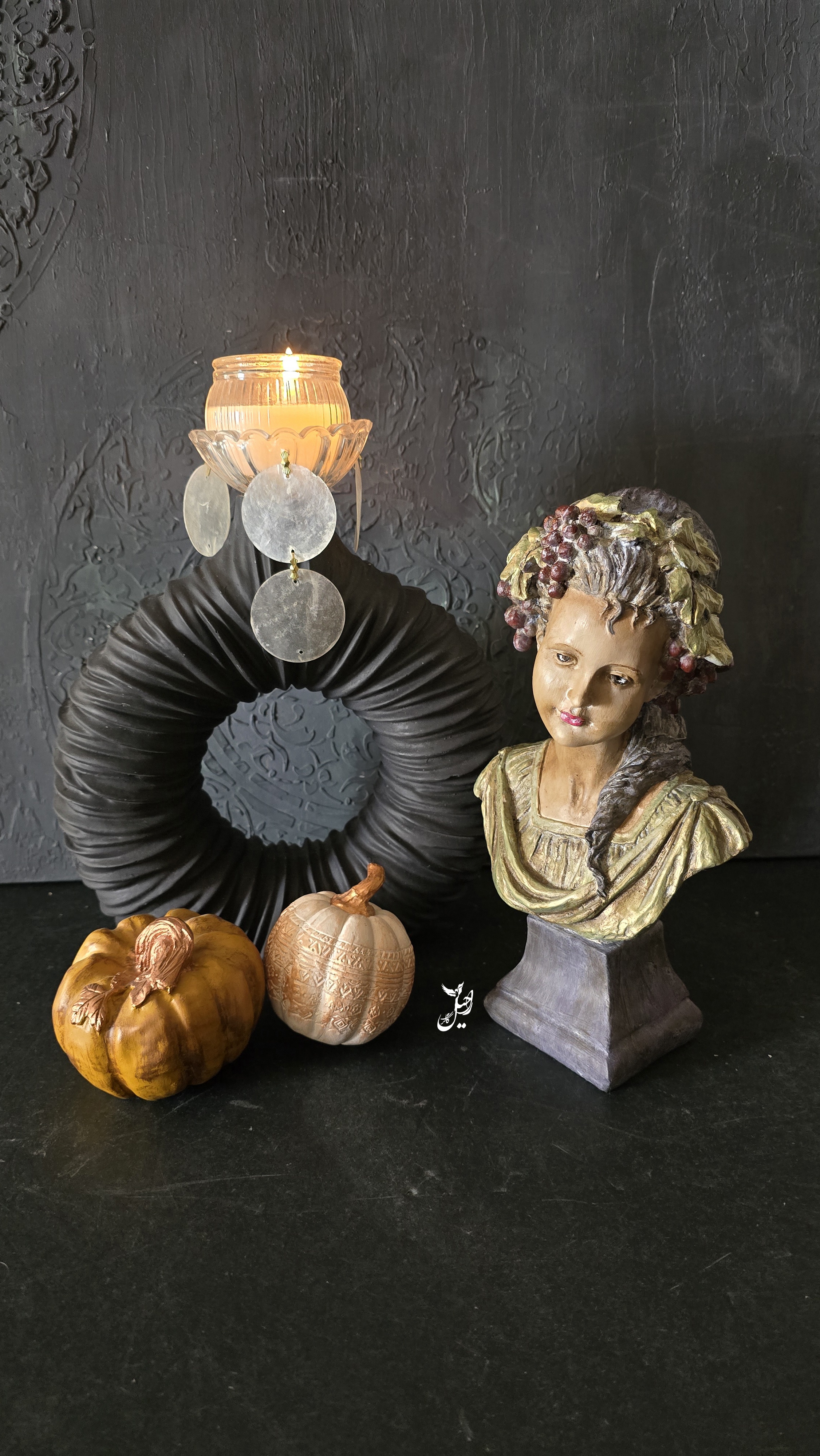 تندیس دختر مظلوم